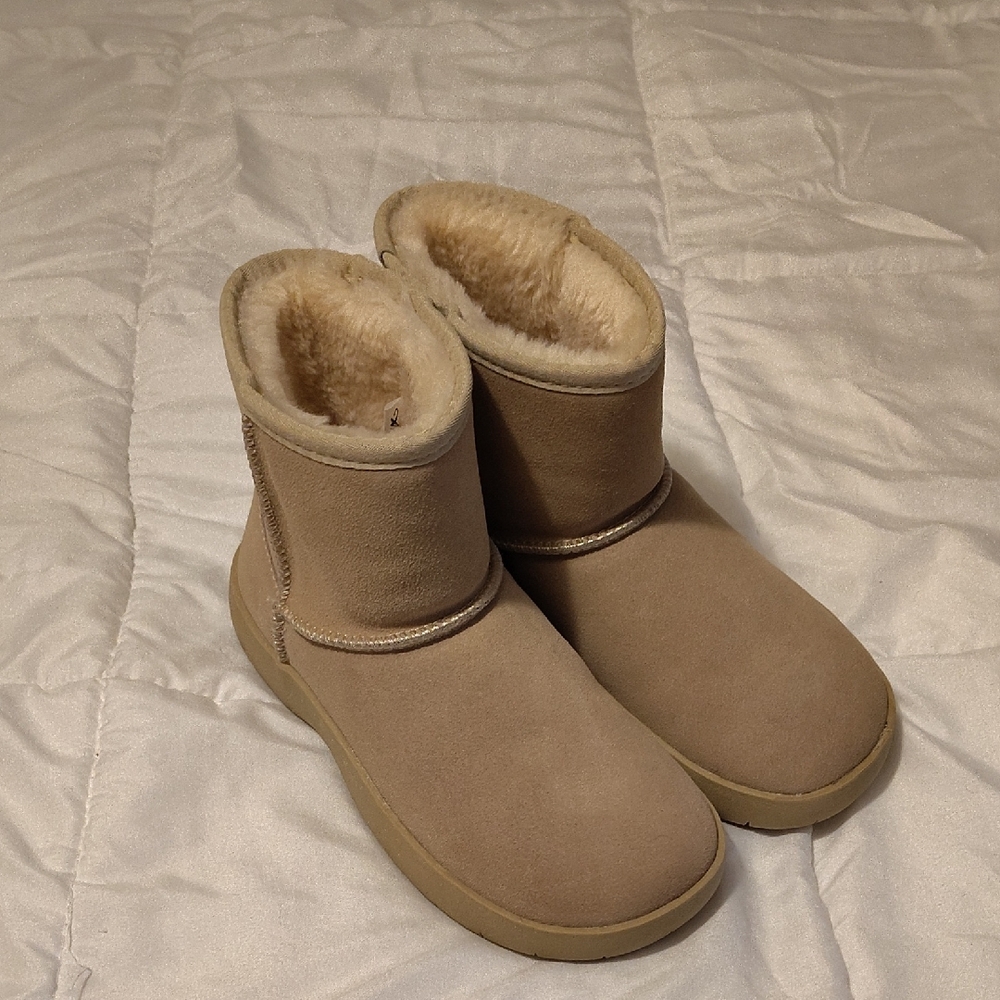 Warm Beige Women's Winter Boots - Picture 1 of 4